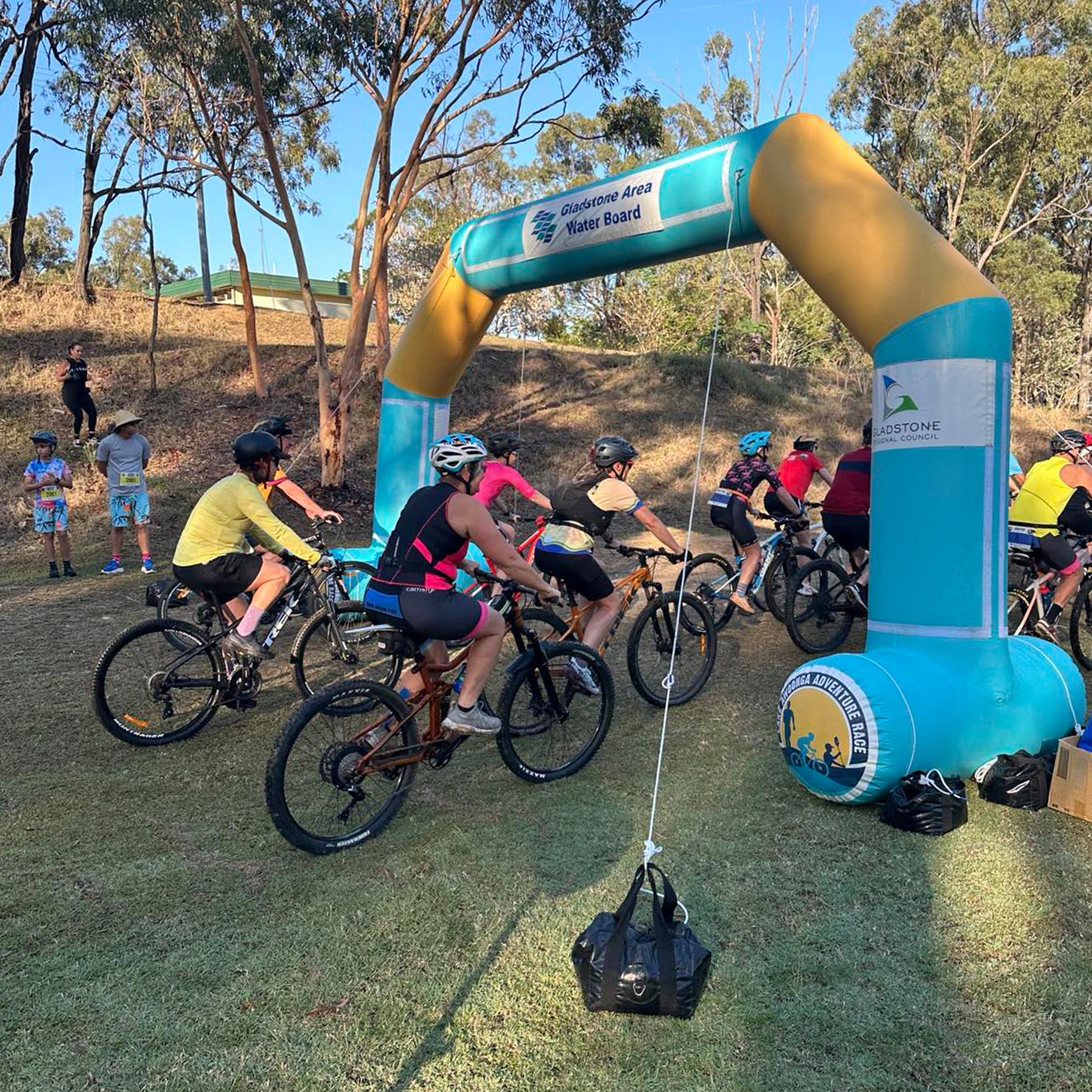 custom printed inflatable chamfer arch - Extreme Canopy