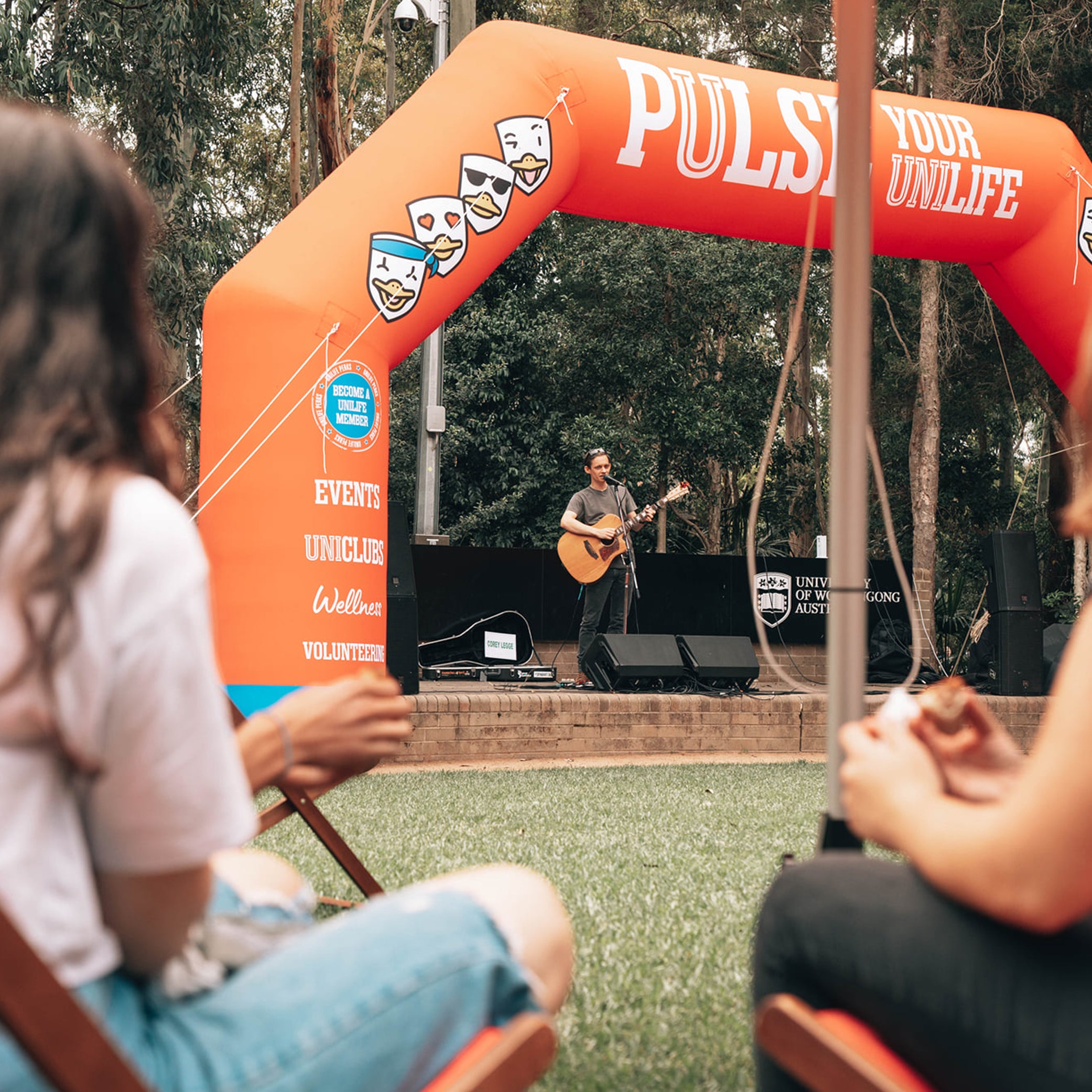 custom printed inflatable chamfer arch - Extreme Canopy