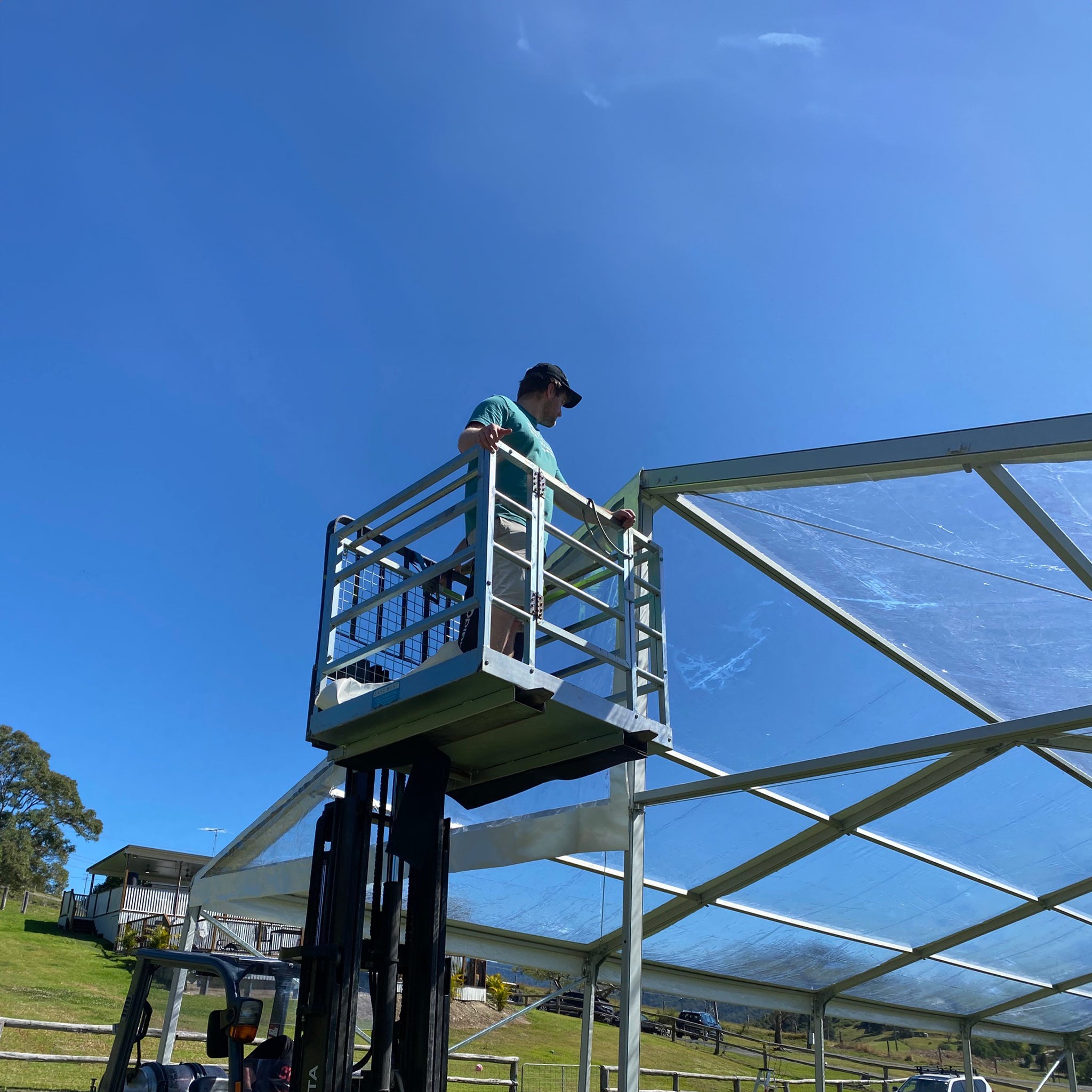 ES Series 122 Crest Tent Set up