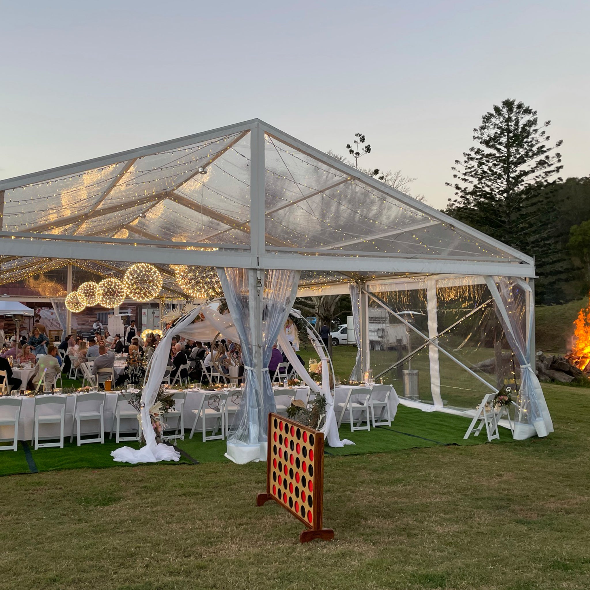ES Series 122 Crest Tent Wedding