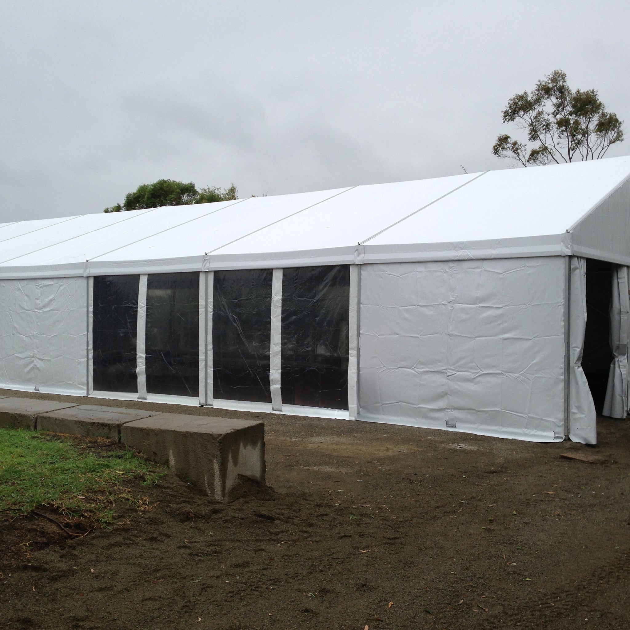 FD Series 100 Crest Tent set up Rockhampton