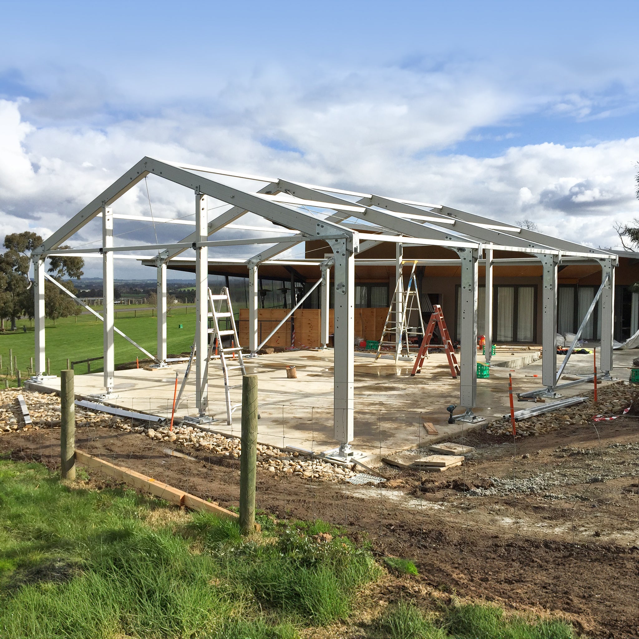 FS Crest Clear Span Tent Set up at Yarra Valley Luxury Resort