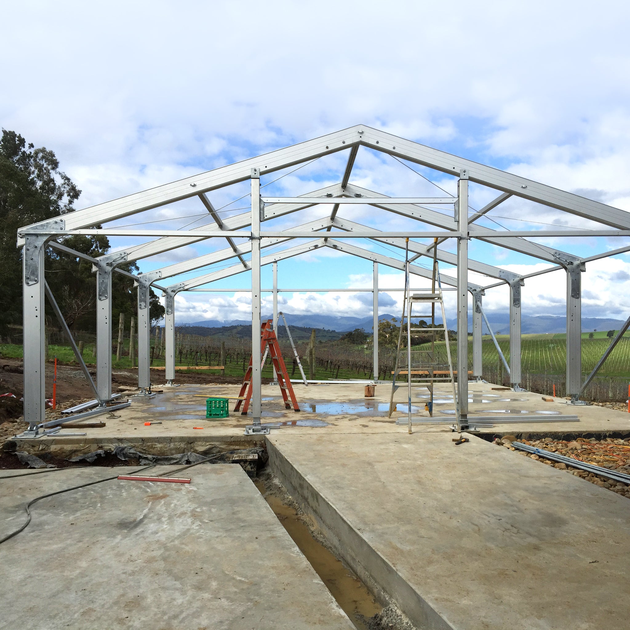FS Crest Clear Span Tent Set up at Yarra Valley Luxury Resort
