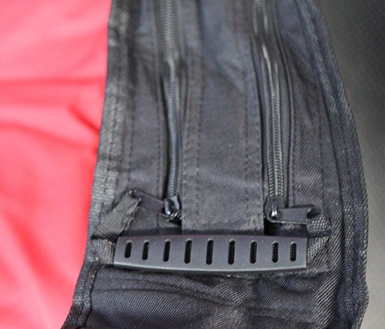 Zippers of Cooler Bag in Folding Chair
